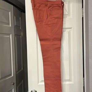 Ann Taylor Loft melon color jeans. 28/6 modern straight.